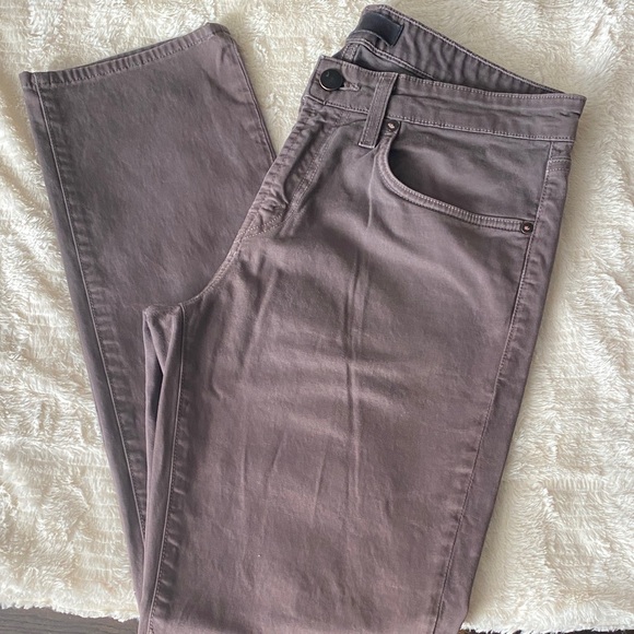 J Brand Men's Pants in Taupe - Picture 1 of 1